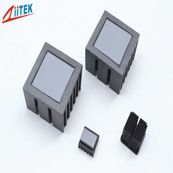 55±5 Shore 00 High Tack Surface Reduces Contact Resistance Thermal Pad for Routers photo-4