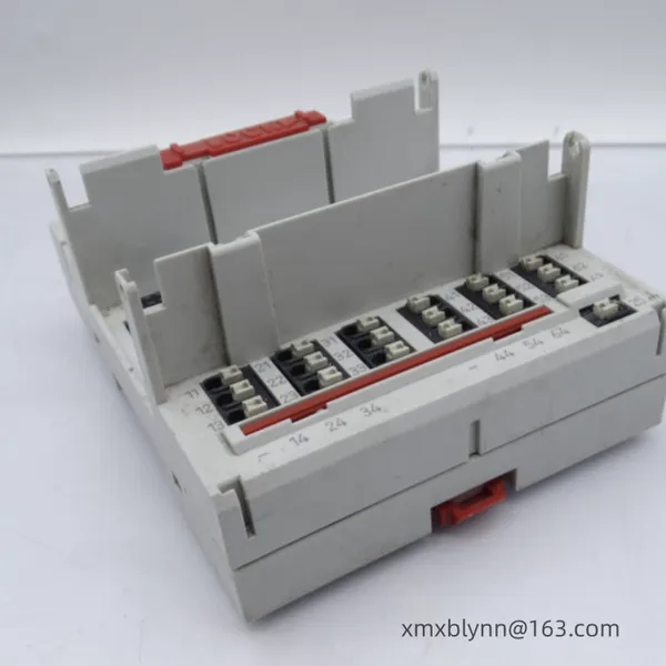 Honeywell  XS824-25  Terminal Socket For Relay Outputs