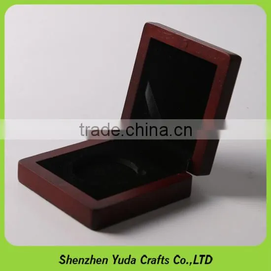 Luxury High Quality Shinning Wood Mdf Material Case Polished Varnish Lock Customed Wooden Box photo-2