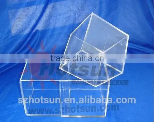 Cube Girls' Clear Acrylic Favor Box photo-3