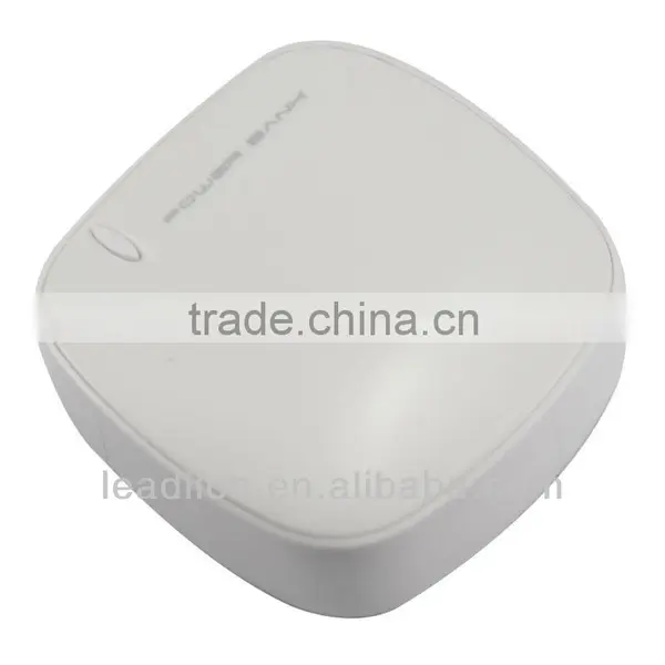 Plastic Case Phone Charger ED813 Power Bank 2600mAh Universal External Battery Charger USB + 8 Adapters NEW photo-2