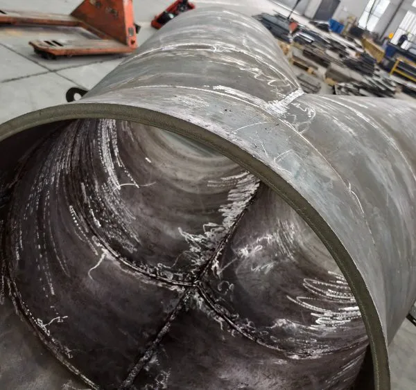 Smooth Wear Resistant Steel Plate With Crack Free Chromium Carbide Weld Overlay photo-4