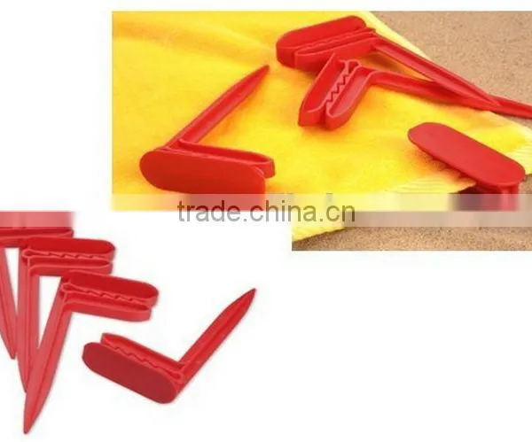 High Quality and Lightweight Plastic Pegs Stakes for Beach Towel and Blanket photo-2