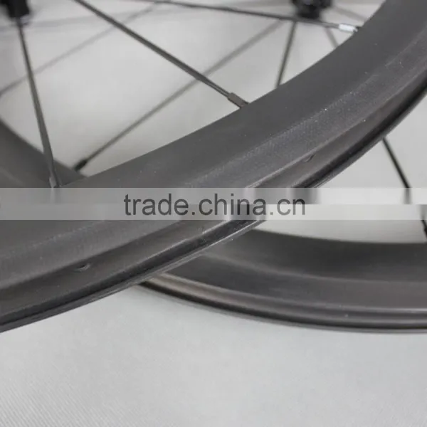 2015 700C Carbon Fiber Clincher Wide 23mm Road Bike Wheelset With Basalt Brake Surface photo-4