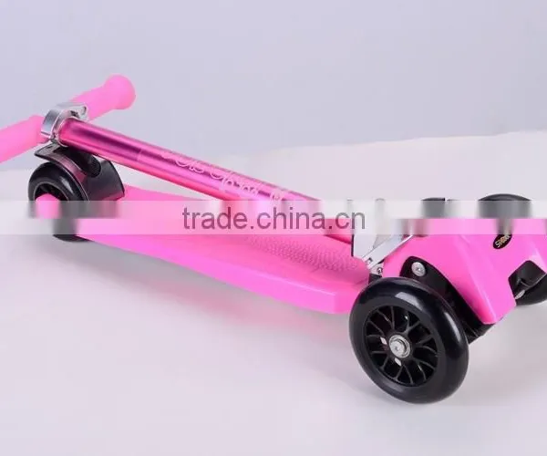 2015 New Product CE EN71 Approved Folding Kids Stunt Scooter photo-4