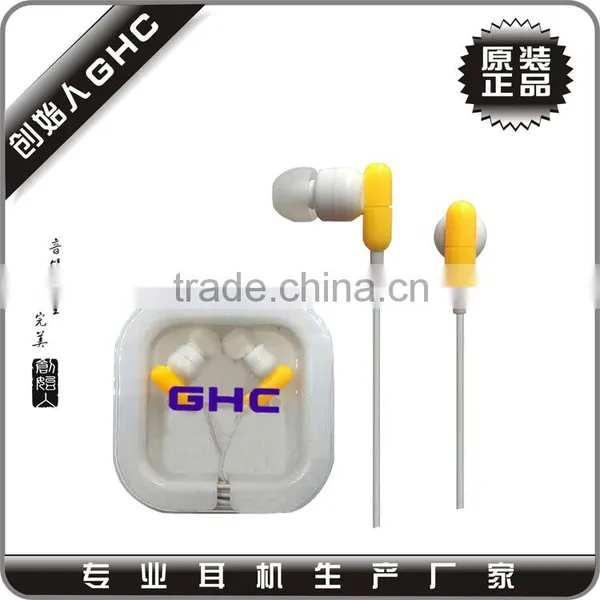 Triangle Plastic Case With Earphones for Promotion photo-5