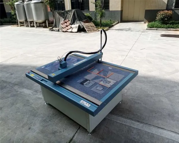 Hot Selling Gemei M3 Garment Template Maker Flatbed Template Cutting Machine photo-2