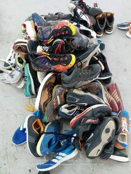 Chaussures Occasion en Gros Sepatu Bekas Zapatos de Segunda Mano Used Shoe Basketball Second Hand Shoes Stock Branded Sneakers