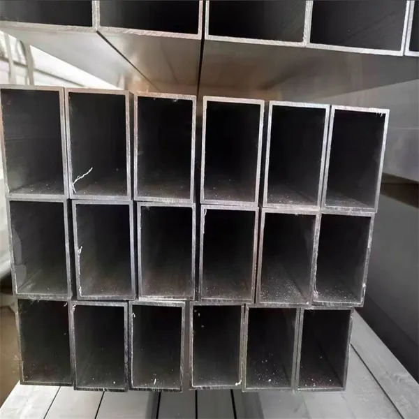 Factory Direct Aluminium Square Pipe & Rectangular Tubing Anodized Powder Coated for Construction photo-2