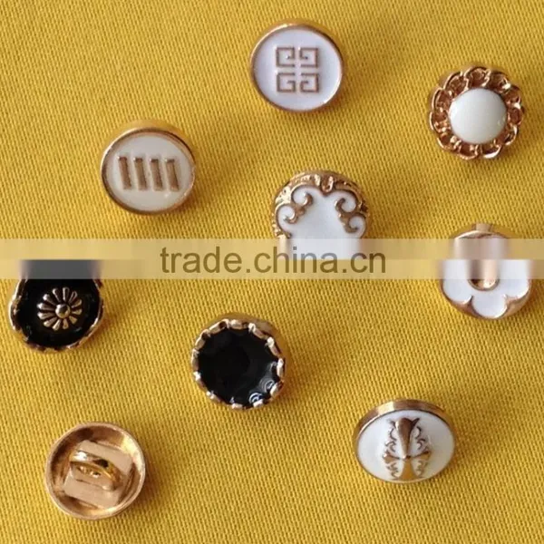 16L White Or Black Enamelled Metal Shank Button -- M1874 photo-2