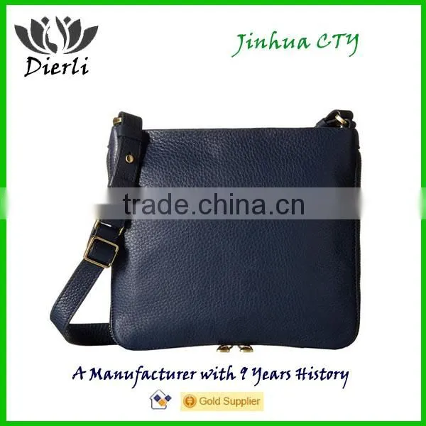 Wide Strap Shoulder Bag photo-4