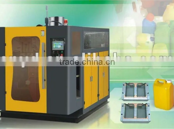 Single station extrusion blow molding machine for PE bottles