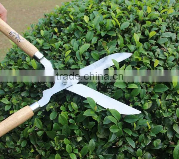 Wide Blade Wooden Handle Garden Shear photo-3
