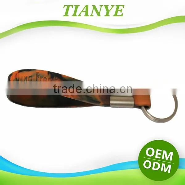 China Factory Supply High Class Custom Design Cheap Rubber Keychain for Giveaway photo-2