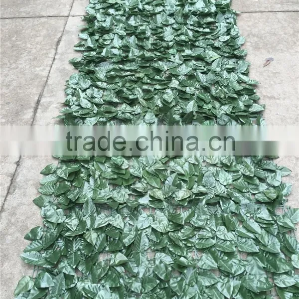China Supplier Garden Decoration Green Plastic Artificial Leaf Fence photo-3