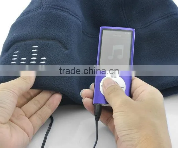 Uneed Winter Music Hat With Wired Earphone photo-4