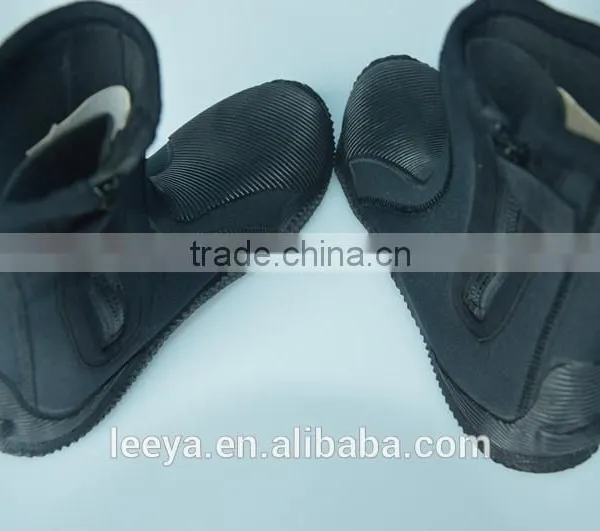 Flexible Soft Waterproof Dive Boots Neoprene Shoes photo-2