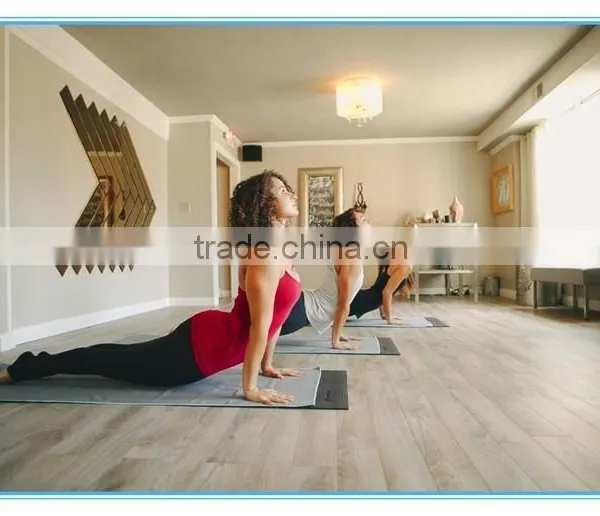 OEM Quick Dry Embroidery Fancy Waffle Woven Non-slip Yoga Towel for Women