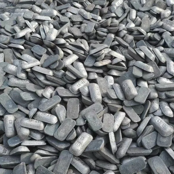Pig Iron Blocks 10-50mm Uniform Size Easy for Furnace Charge photo-3