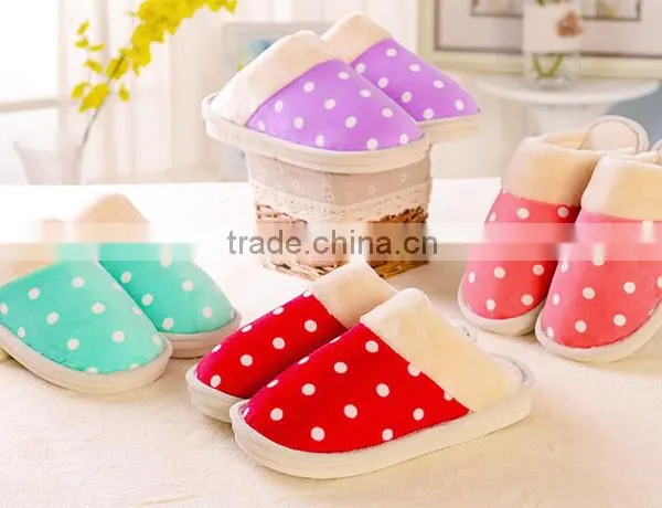 Hot Selling Wholesale Soft Indoor Slippers Couples Household Dots Cotton Slippers photo-4