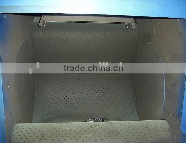 Q32 Crawler Tumblast Apron Rubber Belt Shot Blasting Machine photo-2