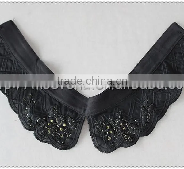 Customized Black Handmade Flower Beads Necklace, Gold Yarn Embroidery Collar With Pearl Beaded. photo-3