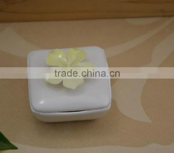 Wholesale Small Ceramic Jewel Box With Flower Shape Design photo-4