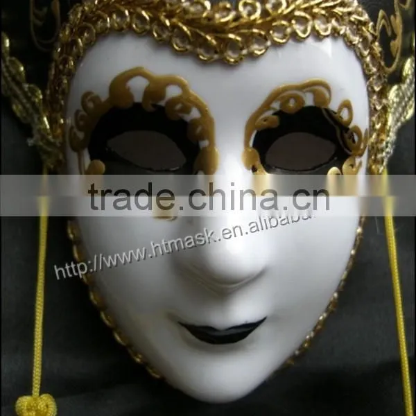 Hanging Ornament Plastic Venice Mask With Earrings Luxury Venetian Masks With Magnet for Party Carnival Decoration photo-4