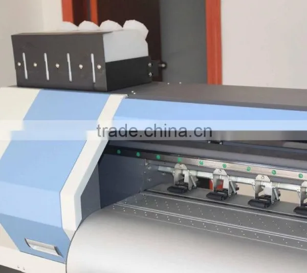 1.8m UV Roll Printer Machine to Print Vinyl Stickers Guangzhou photo-2
