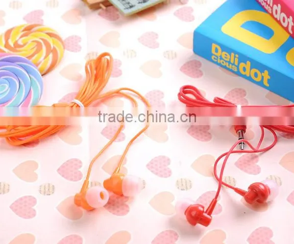 3.5mm Plug Cheap Colorful Earphone for Gifts