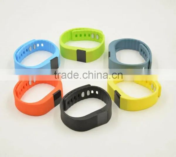 Made in China Factory Price Phone Sync TW64 Silicone Health Smart Wristband photo-2