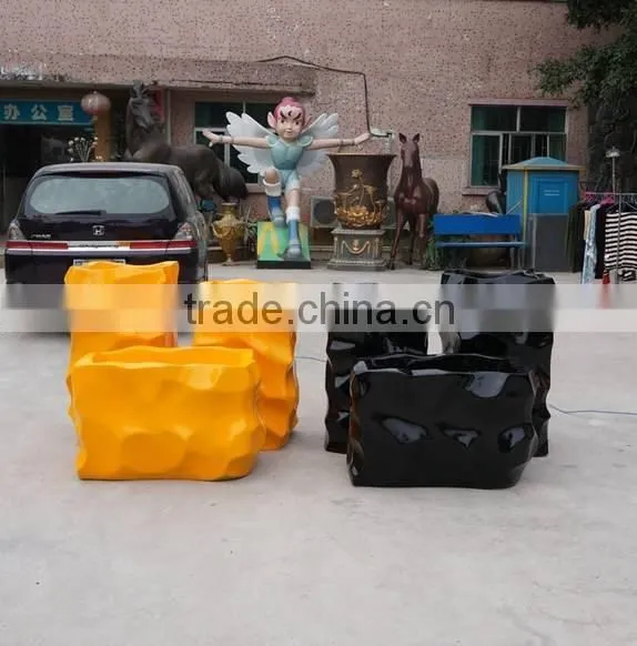 Fiberglass Flower Pot Set of 3 Stone Shape photo-4