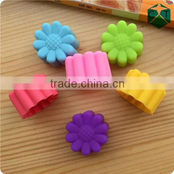 CTQH-695 Specializing in the Production of Silicone Cake Mold Silicone Chocolate Mold 5cm Sunflower Mixed Random Cutter Silicone photo-2