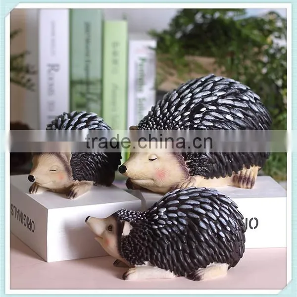 Resin Hedgehog Figure Hedgehog Staute for Home Decoration photo-2