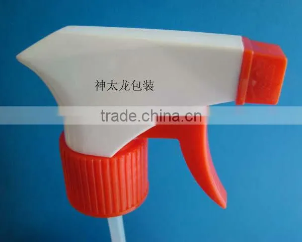 Black Plastic Trigger Sprayer 28/400 photo-3