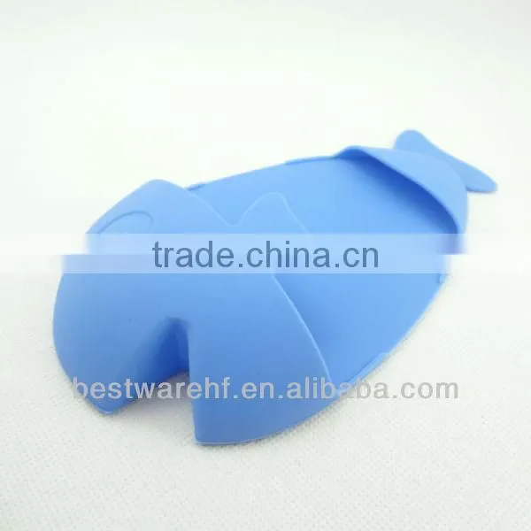 Silicone Rubber Mini Glove Fish Shaped Animal Shape Oven Mitt photo-3