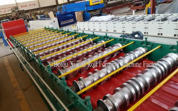 CNC Color Steel Trapezoidal Roof Panel Roll Forming Machine photo-4