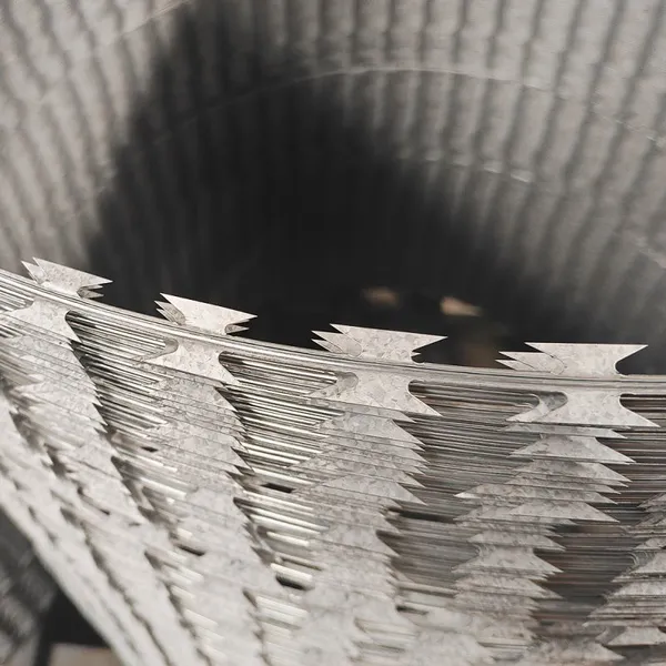 Hot Dipped Galvanized Concertina Razor Barbed Wire - Premium Iron Wire for Security Fencing photo-2