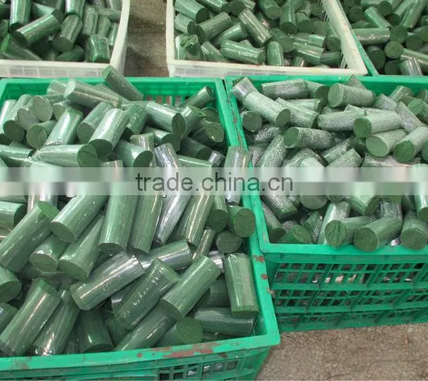 Red PVC Pine Needle Make Christmas Tree( All Type,Size and Requirement Can Meet ) photo-4