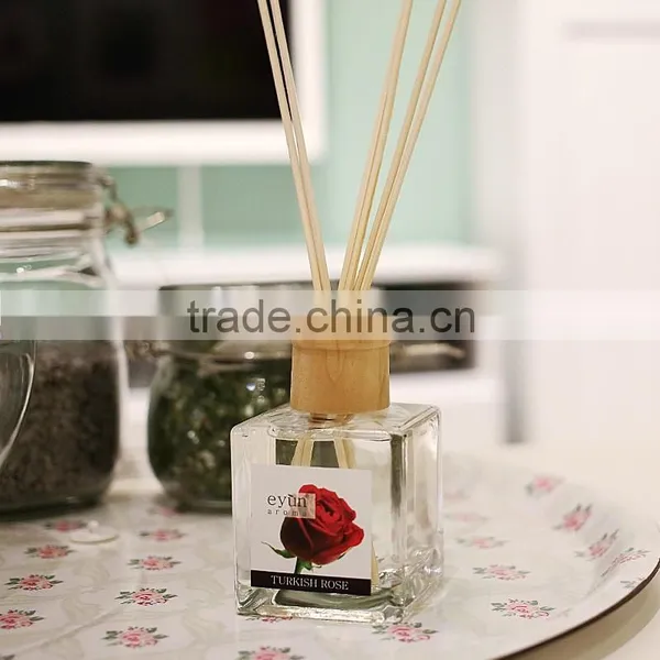 Transparent Diffuser Galss Bottle Square Design for Home Decor Wholesale photo-3