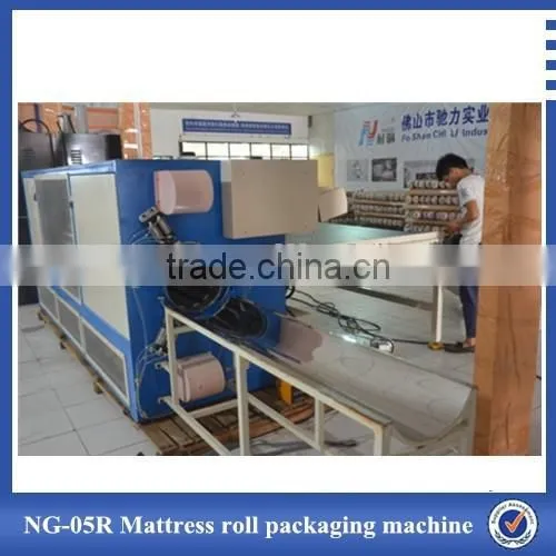 Automatic Mattress Closing Machine Made in China photo-2