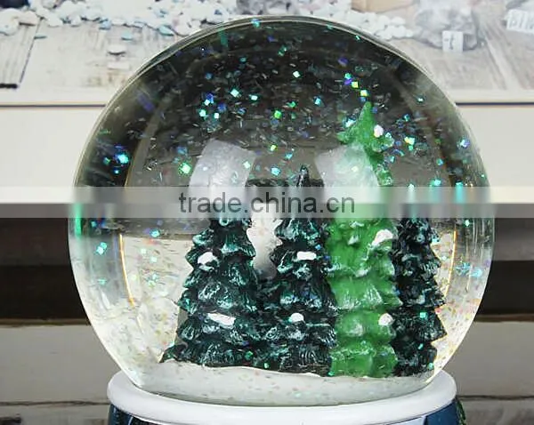 Polyresin Christmas Snow Globe Decoration Snow Globe With Music Box photo-4