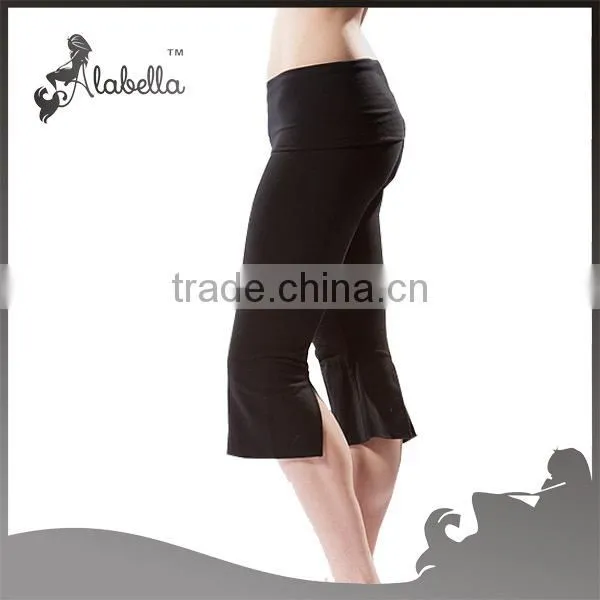 Contour Rolldown V Slit Capri Small Flare at Lower Calf photo-2