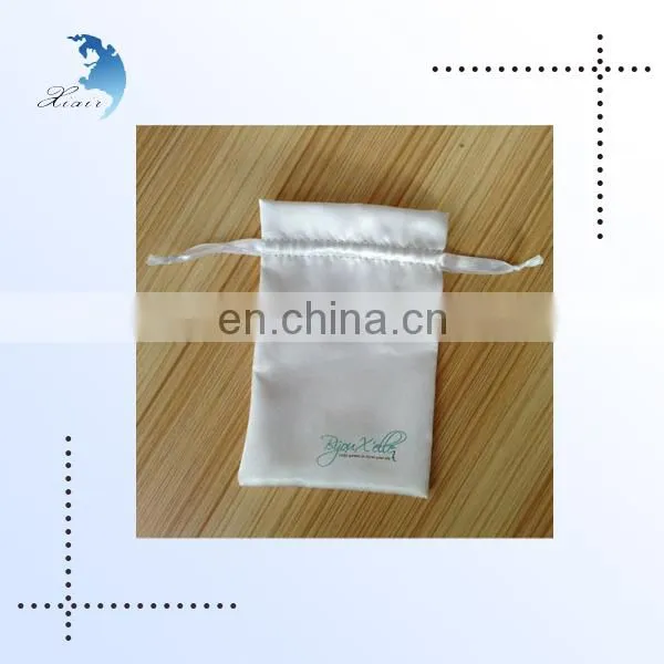 Custom Design Embroidered Velvet Fabric Package Silk Velvet Fabric Screen Printing Velvet Bag photo-3