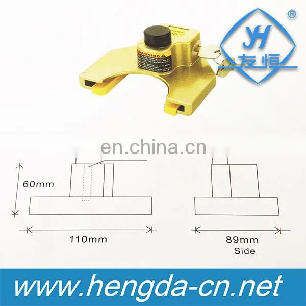 YH9009 High Security Caravan Truck Trailer Hitch Lock With Key photo-4