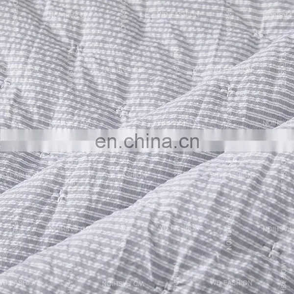 Exhibitor Canton Fair on Line Live Show Home Textile Stripe Polycotton With Ponpon Comforter Bedding Set photo-3