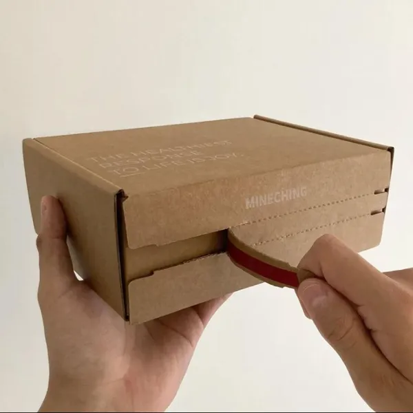 Custom E-commerce Packaging Mailer Box Corrugated Shipping Box for Online Retail Brands photo-5