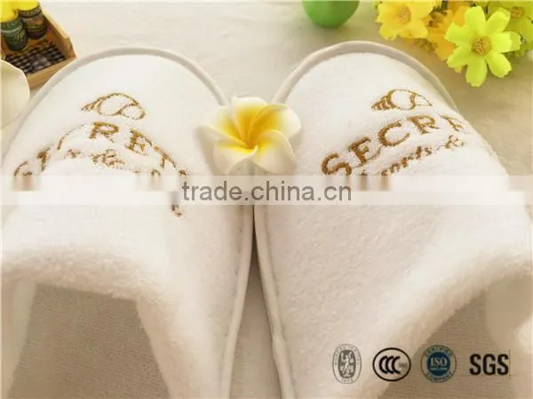 Guestroom and Home Terry Towelling Slipper Closed Toe With Gold Embroidary Printing Bathroom Slippers photo-2