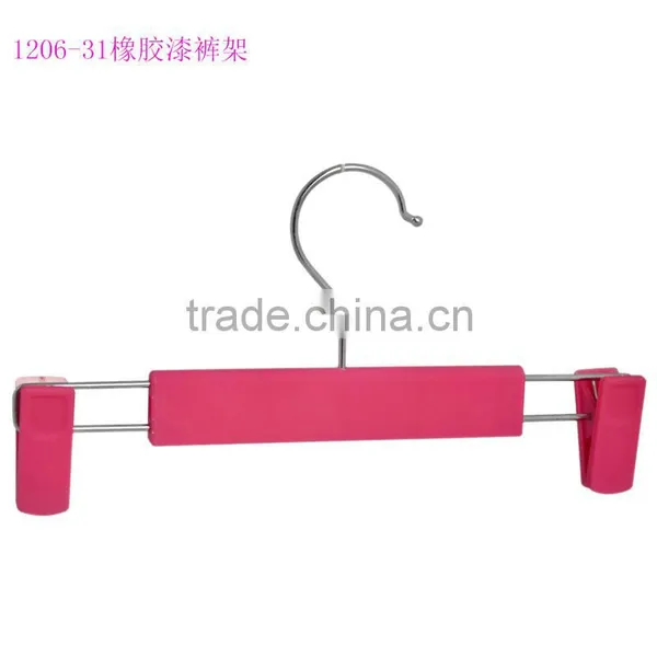 Pink Smooth Surface Rubberized Pant Hangers With Clips photo-2