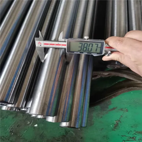 45# Alloy Steel Round Bar AiSi Standard Hot Rolled 12mm-650mm Diameter ISO9001 Certified With Free Cutting Service photo-2